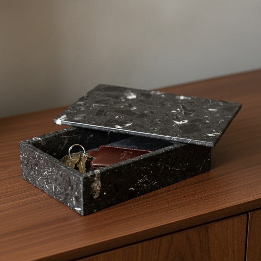 Multiuse Box With Lid